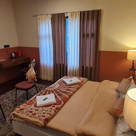 Anand Yul Jispa Hotel Exterior photo