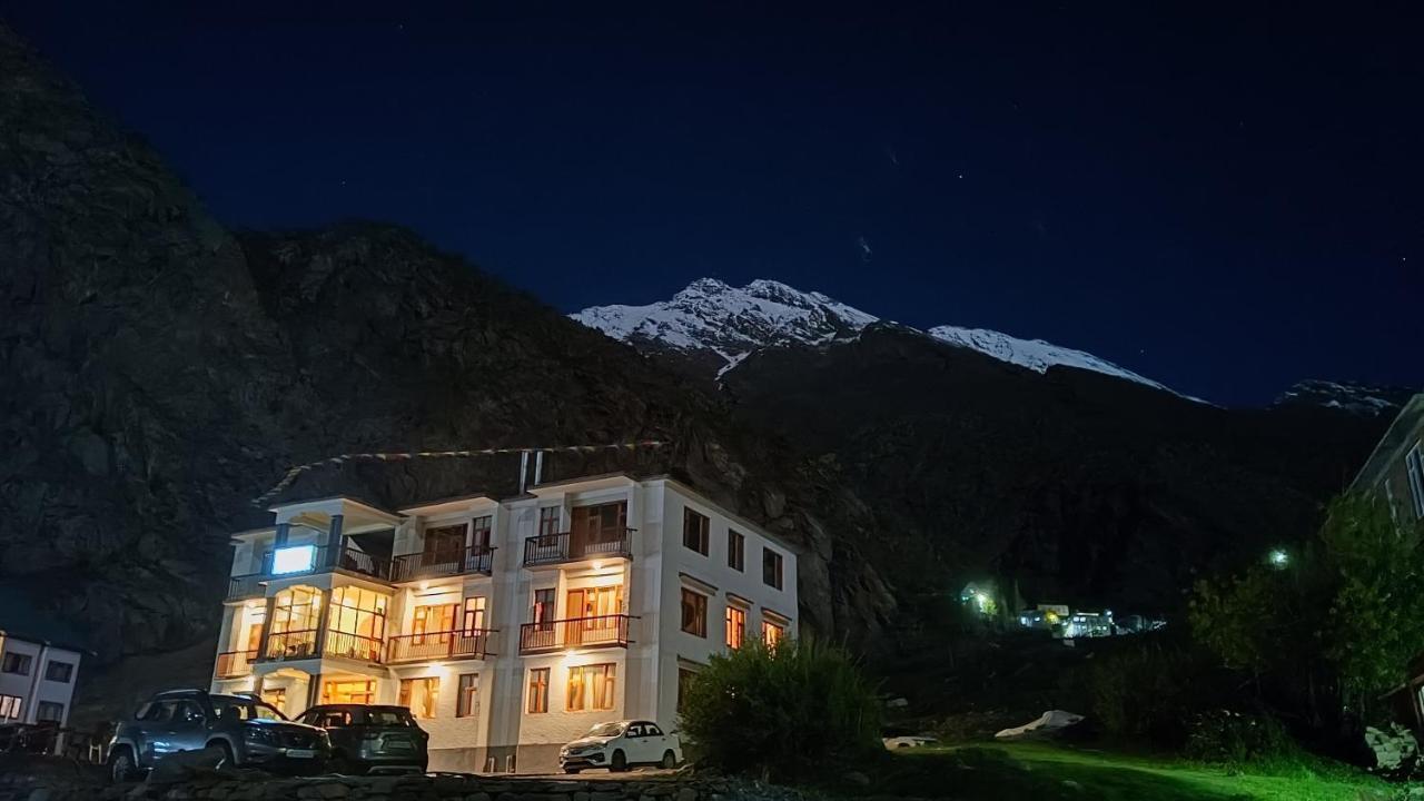 Anand Yul Jispa Hotel Exterior photo